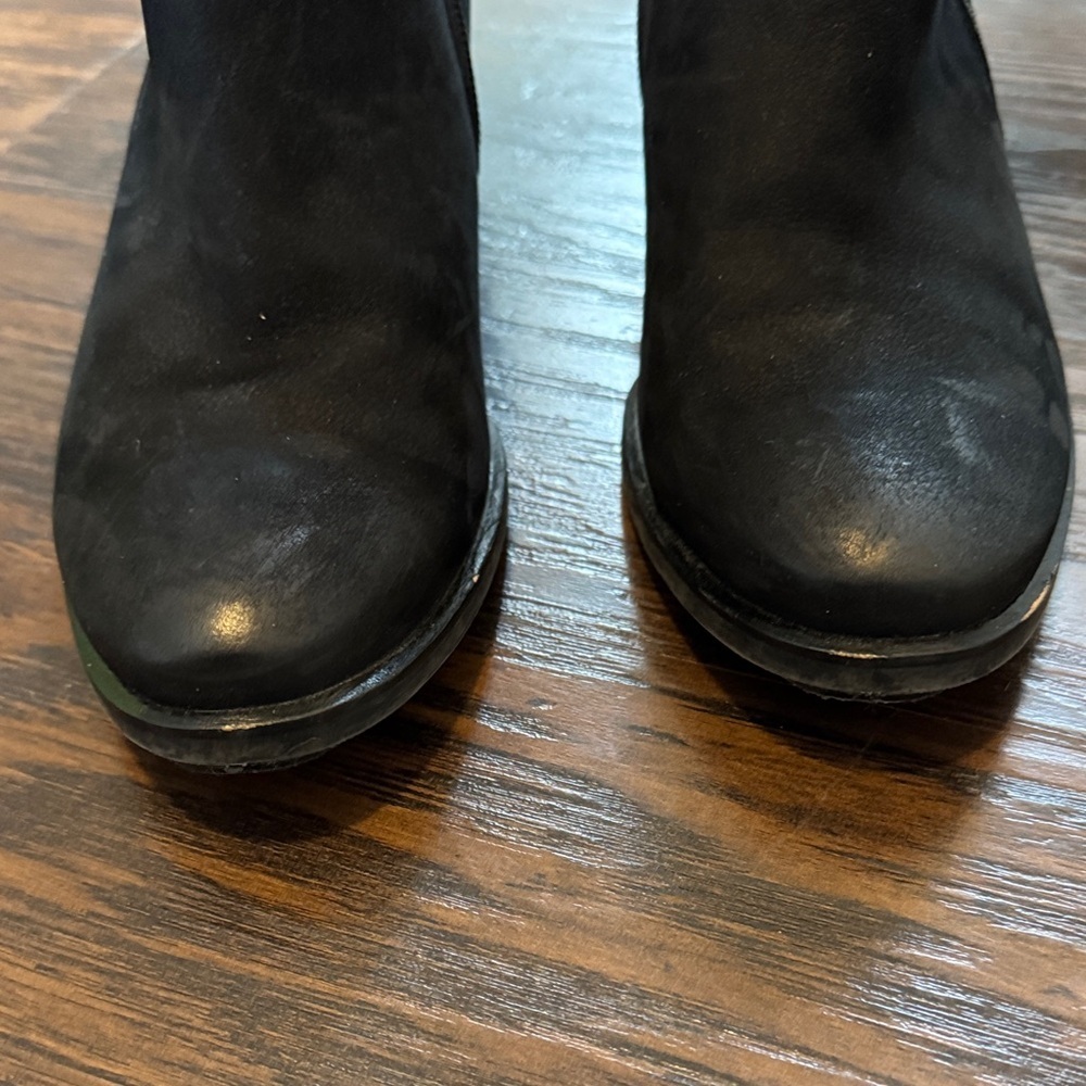 Paul Green Black Suede Ankle Boots w/ Zip Closure - Picture 5 of 13